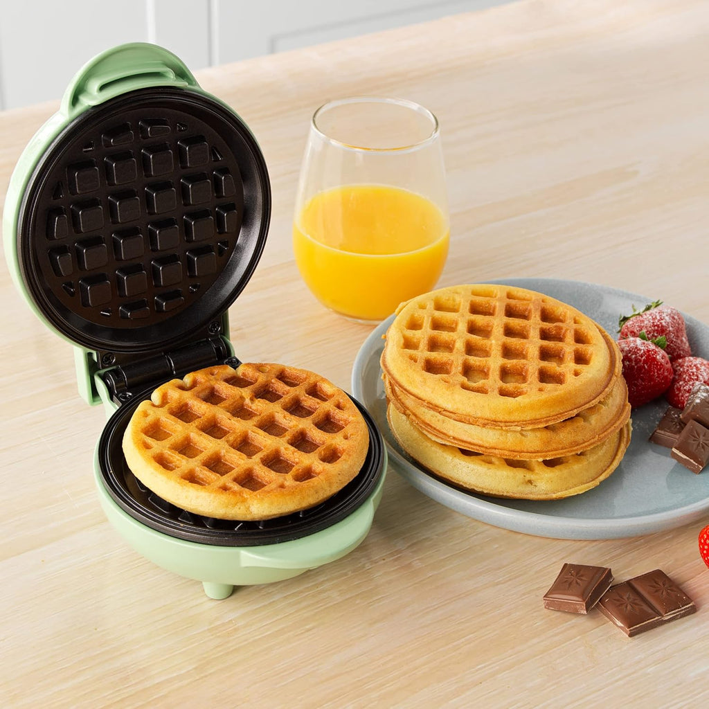 Mini Gaufrier Rond, Machine à Gaufres Électrique Antiadhésif 550W, Plaque de 11.5 cm, Design Compact avec Voyants Lumineux, Gaufrier Vert Pastel, Idéal pour Petit-Déjeuner et Goûter Familial